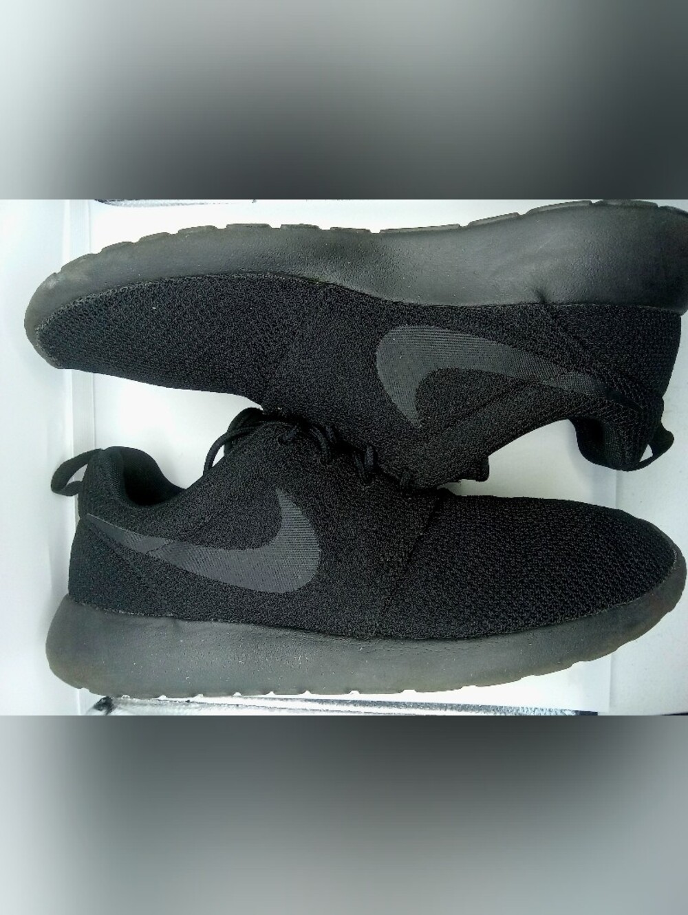 Nike Mens Rosche One Run Sneakers Triple Black Lightweight Lace-Up 511881-026